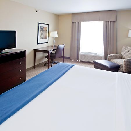 Holiday Inn Express Hotel & Suites Shelbyville By Ihg Номер фото