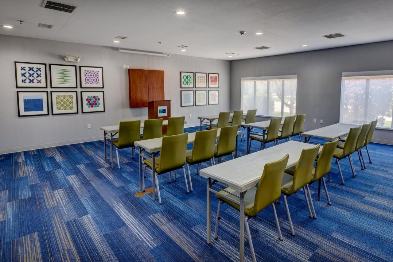 Holiday Inn Express Hotel & Suites Shelbyville By Ihg Экстерьер фото