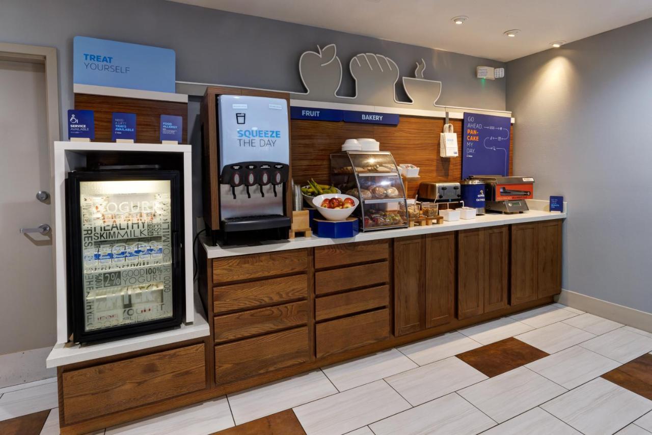 Holiday Inn Express Hotel & Suites Shelbyville By Ihg Экстерьер фото