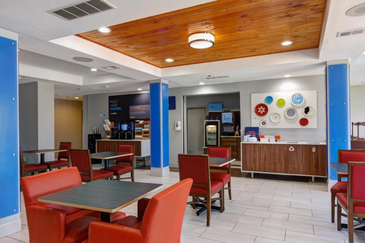 Holiday Inn Express Hotel & Suites Shelbyville By Ihg Экстерьер фото