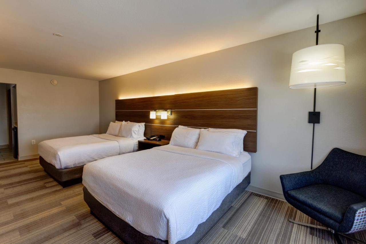 Holiday Inn Express Hotel & Suites Shelbyville By Ihg Экстерьер фото