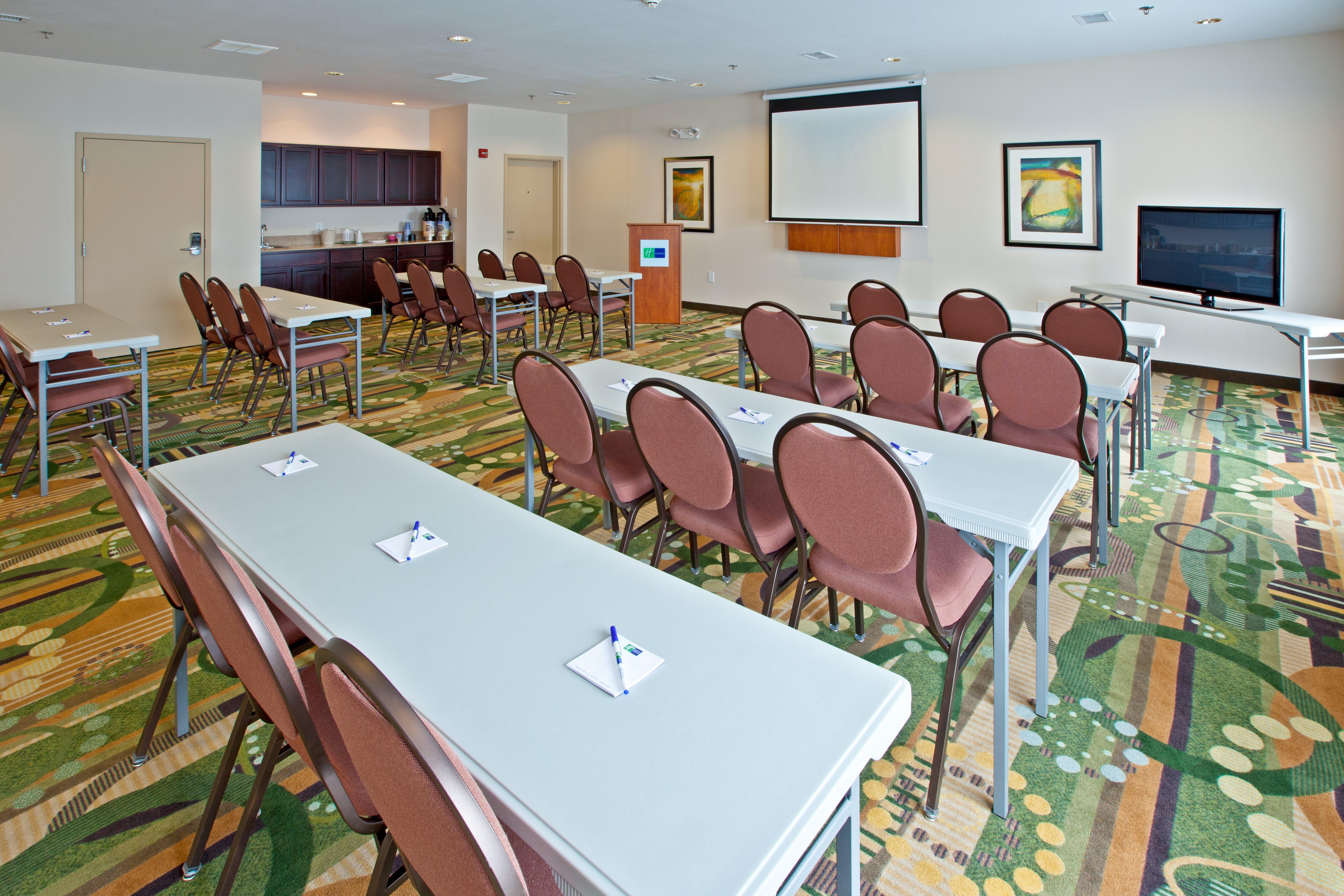 Holiday Inn Express Hotel & Suites Shelbyville By Ihg Экстерьер фото