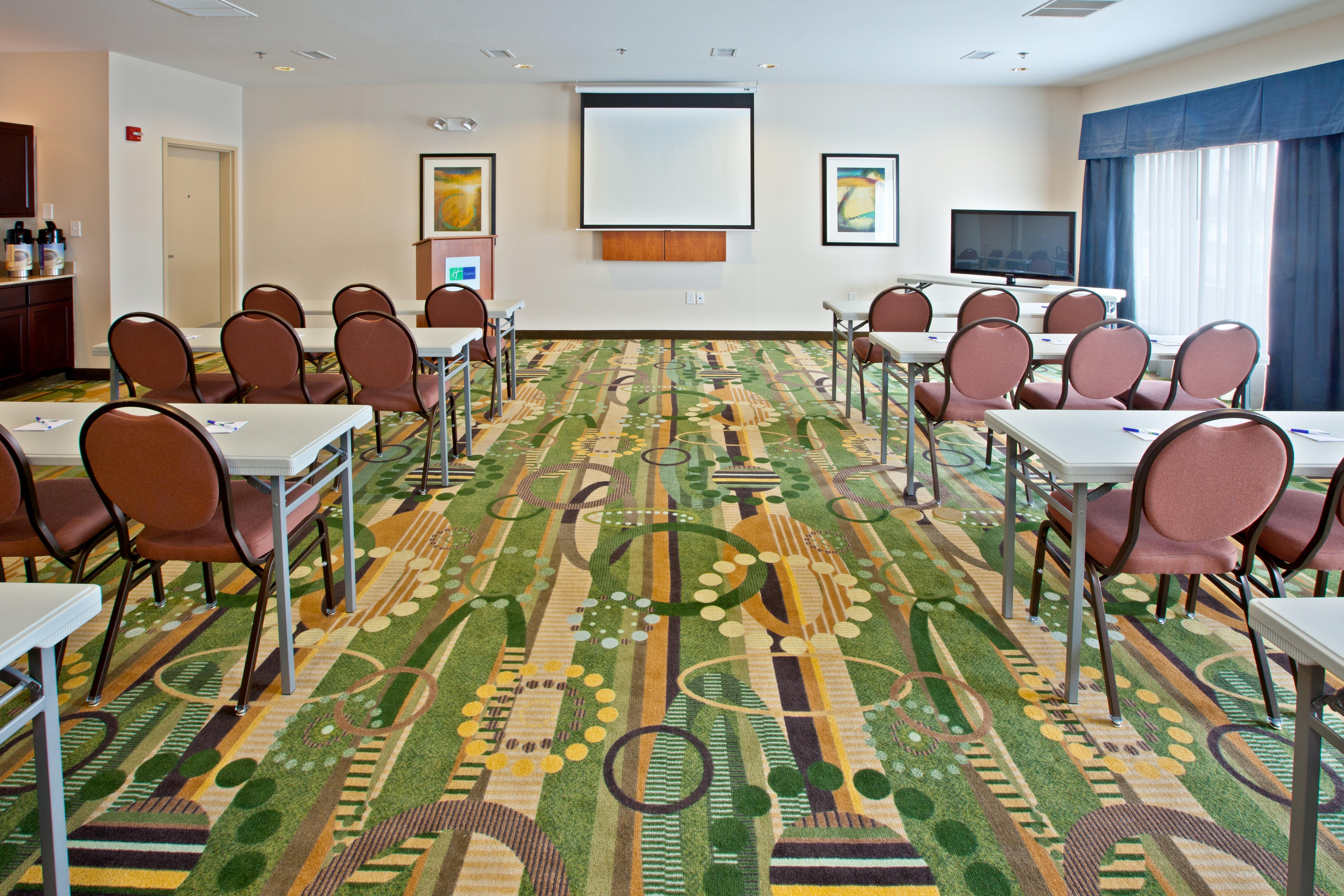 Holiday Inn Express Hotel & Suites Shelbyville By Ihg Экстерьер фото